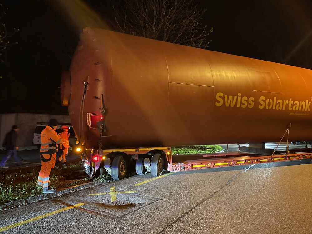 Ein bisschen Landschaden gabs schon. Dutzende Verkehrsschilder oder andere Hindernisse am Strassenrand wurden entfernt und wieder montiert. 